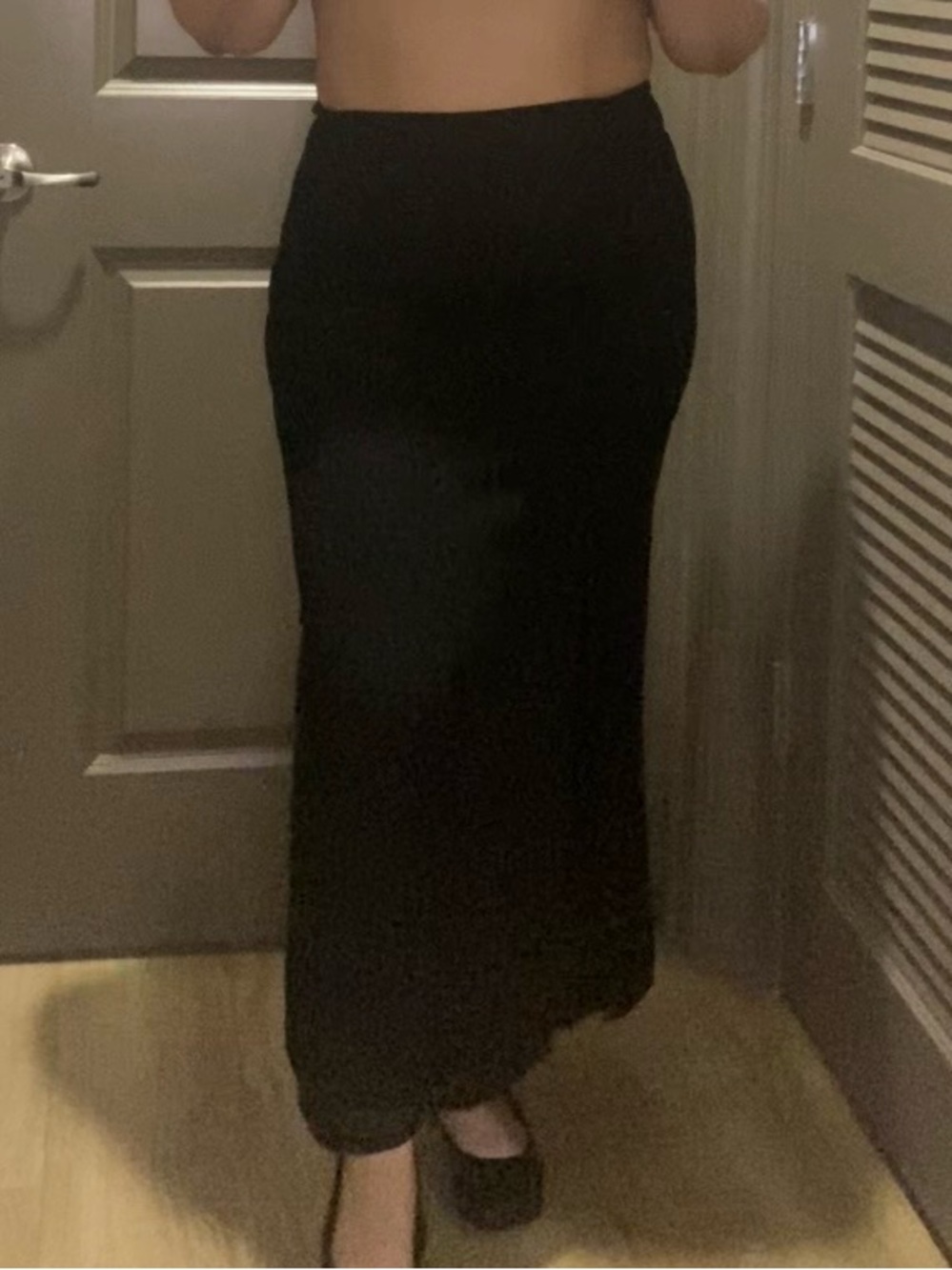 Classic Black Maxi Skirt with High-Rise Waist